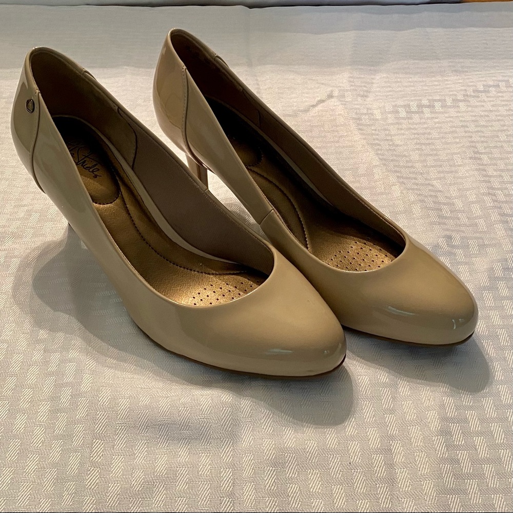 Life Stride heels